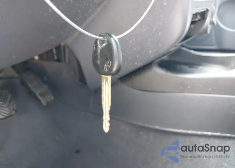 2001 Hyundai Elantra Gls z USA, uszkodzony, nr VIN KMHDN45DX1U079351